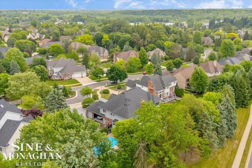 1289 Creek Pointe Drive Rochester City, MI 48307