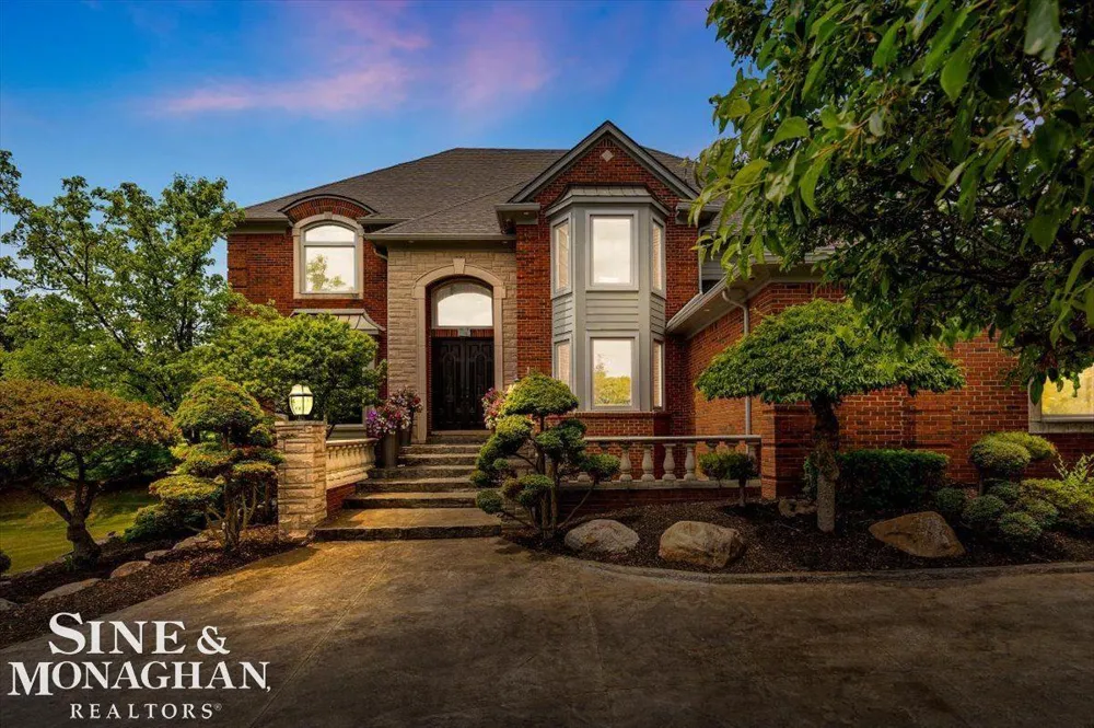 1289 Creek Pointe Drive Rochester City, MI 48307