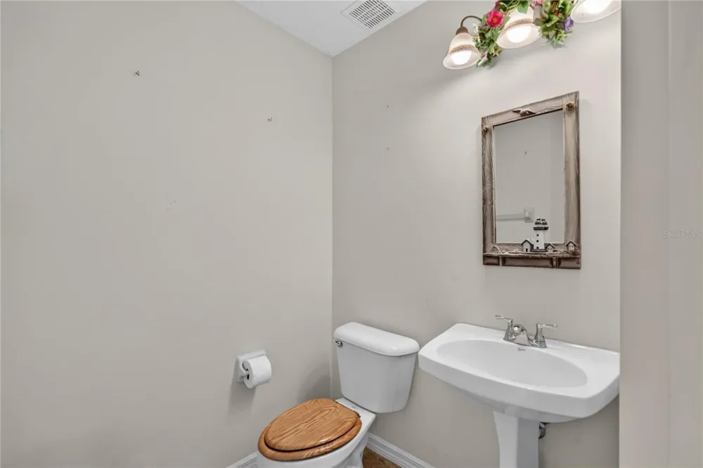 4875 ABACO DRIVE Tavares, FL 32778