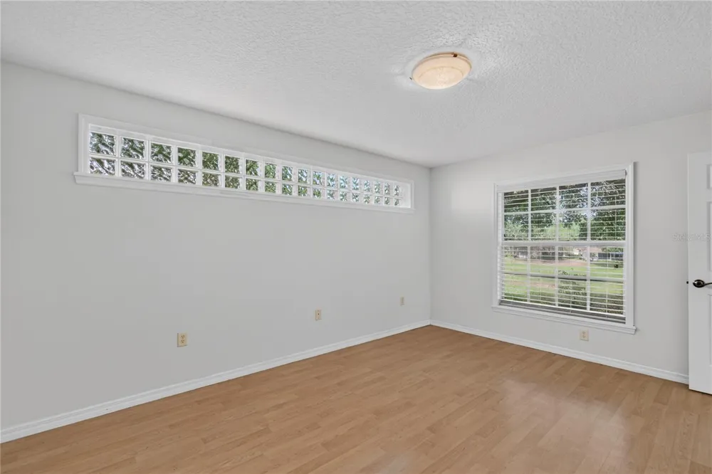 4875 ABACO DRIVE Tavares, FL 32778