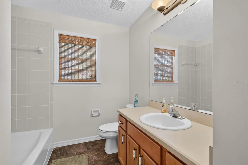 4875 ABACO DRIVE Tavares, FL 32778
