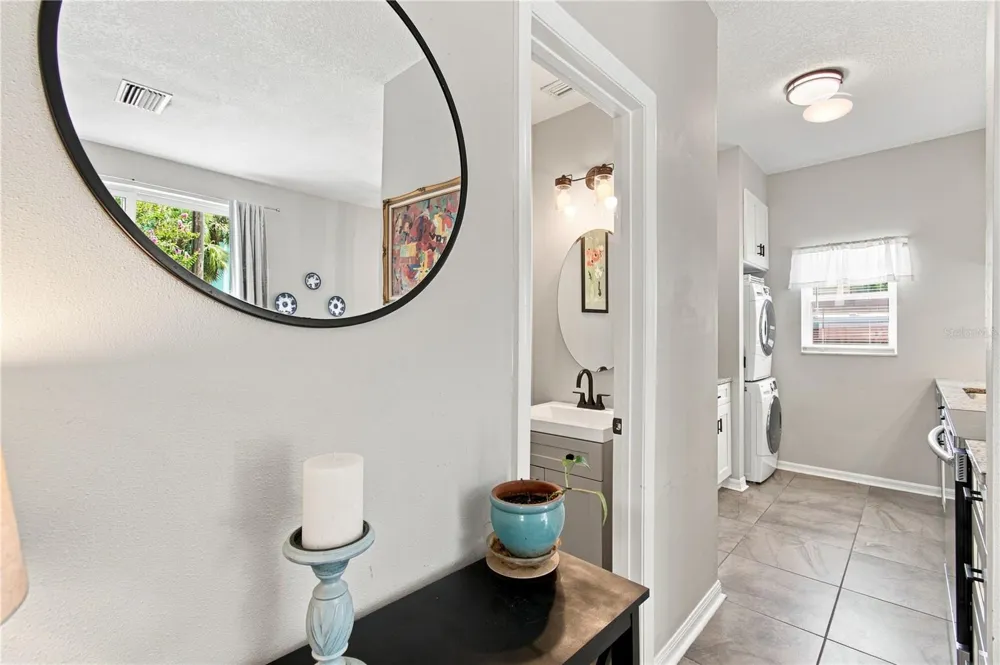 3015 W CLEVELAND STREET #F Tampa, FL 33609