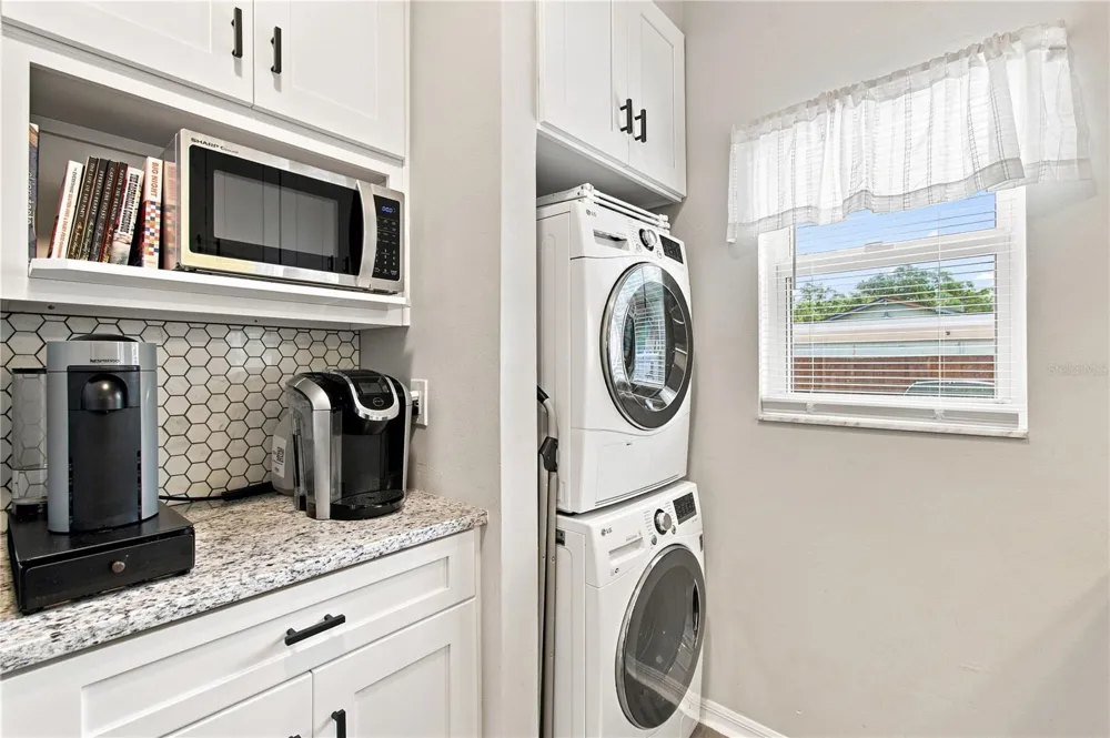 3015 W CLEVELAND STREET #F Tampa, FL 33609