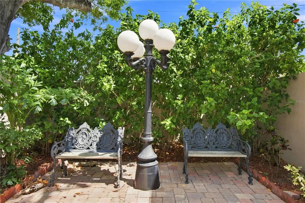 3015 W CLEVELAND STREET #F Tampa, FL 33609