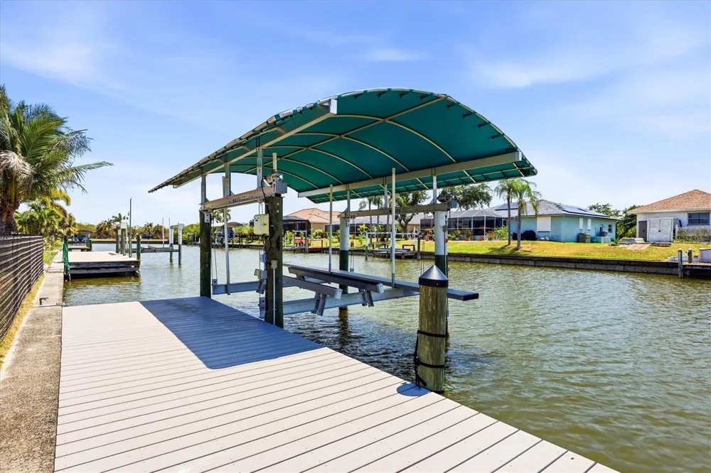 15610 SEAFOAM CIRCLE Port Charlotte, FL 33981