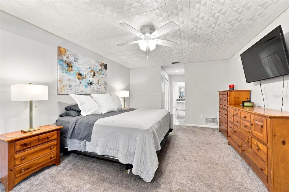 550 PALMDALE DRIVE Oldsmar, FL 34677