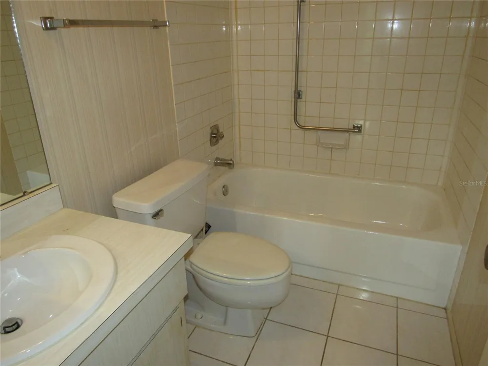 2808 60TH AVENUE W #621 Bradenton, FL 34207