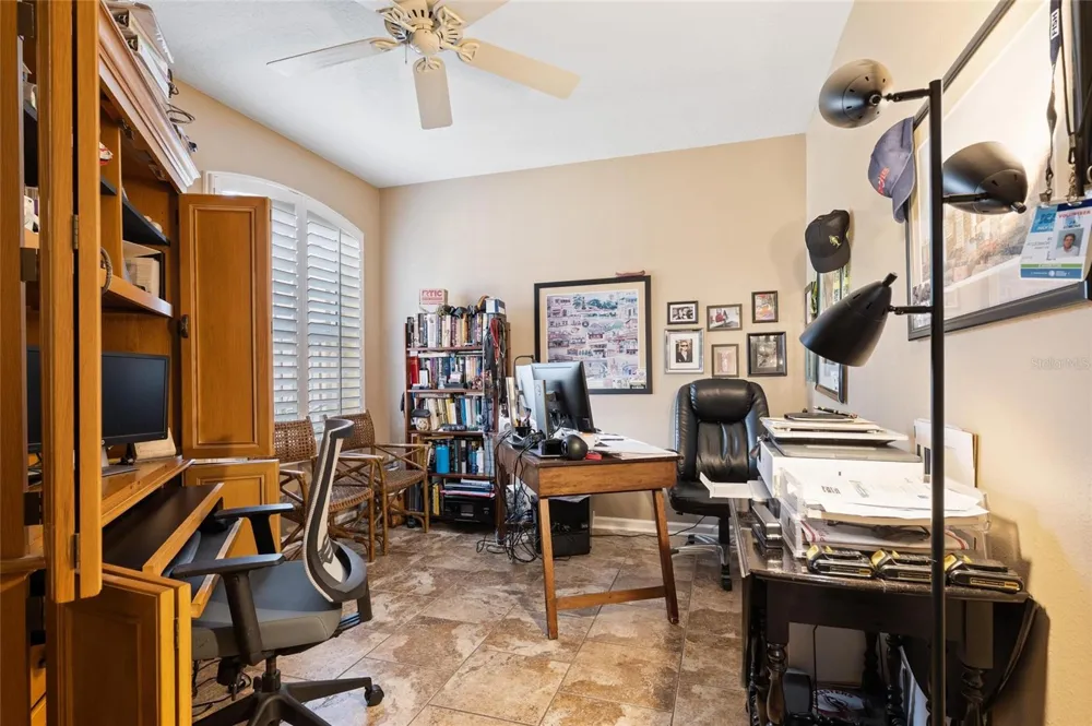 2061 CARRIAGE LANE #104 Clearwater, FL 33765