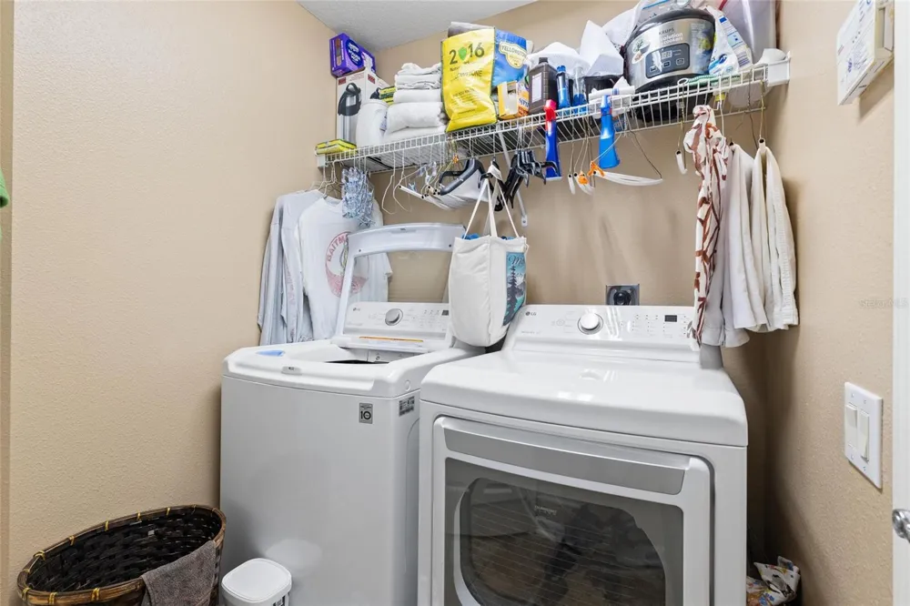 2061 CARRIAGE LANE #104 Clearwater, FL 33765