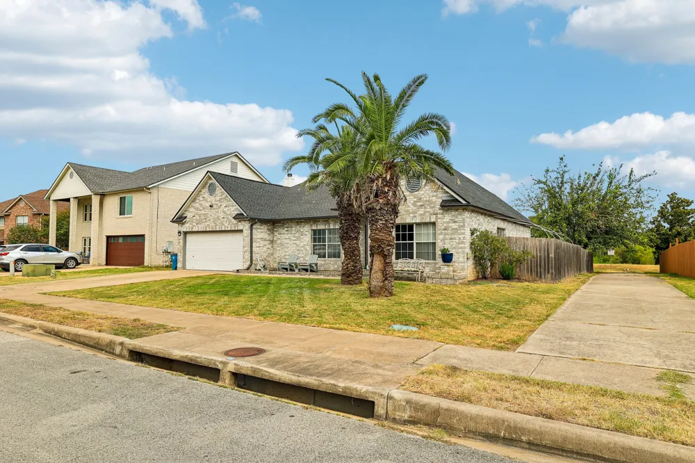 1008 Statler Bend Drive Pflugerville, TX 78660