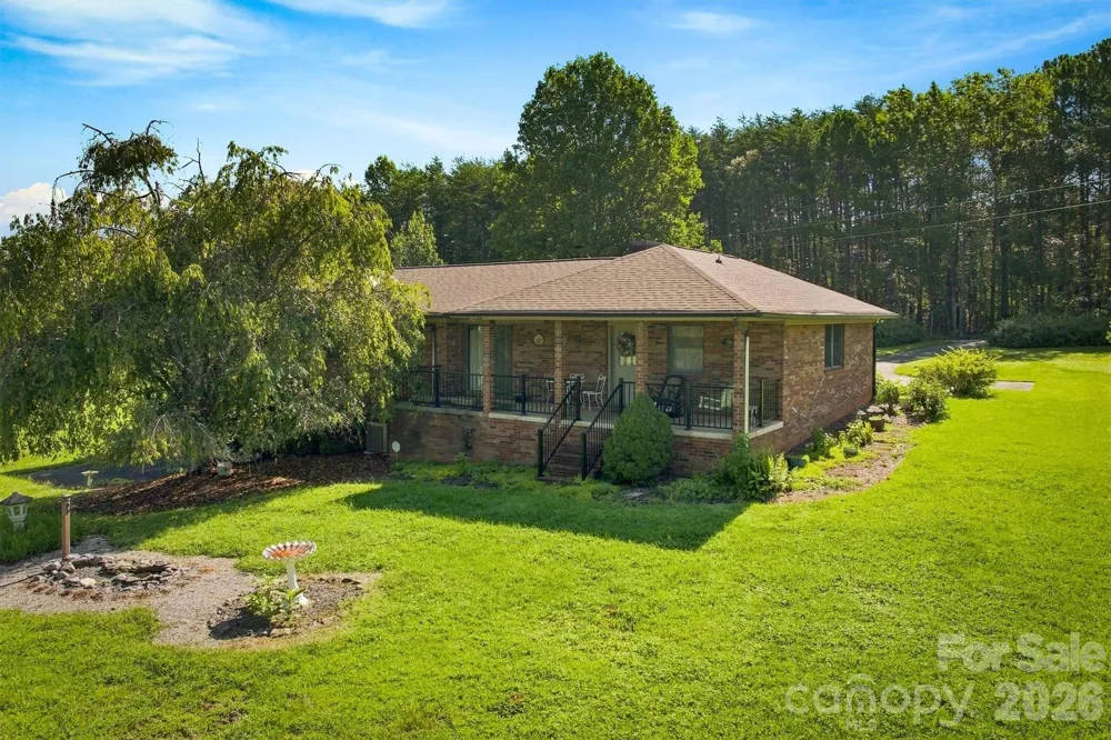 5158 Bob Farr Drive Morganton, NC 28655