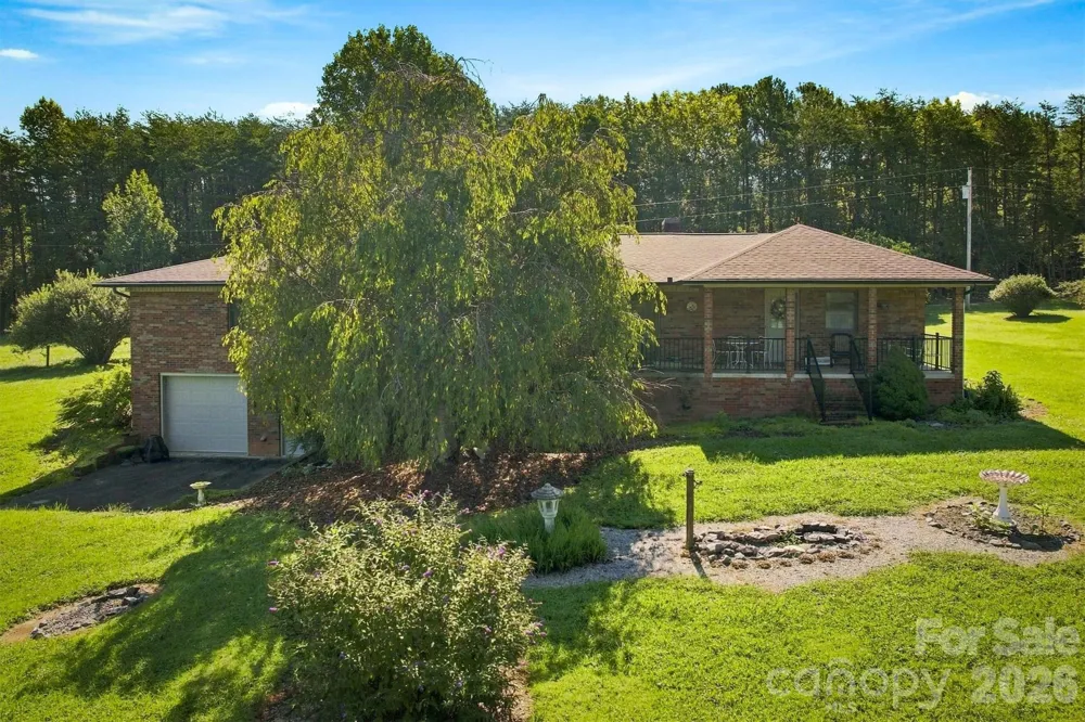 5158 Bob Farr Drive Morganton, NC 28655