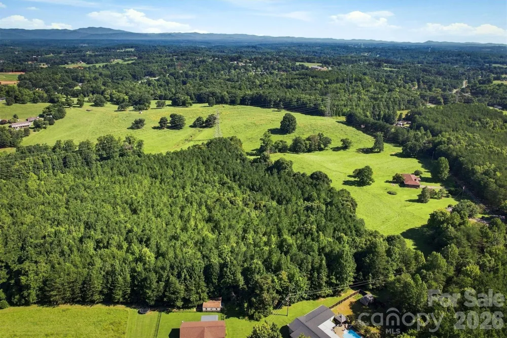 5158 Bob Farr Drive Morganton, NC 28655