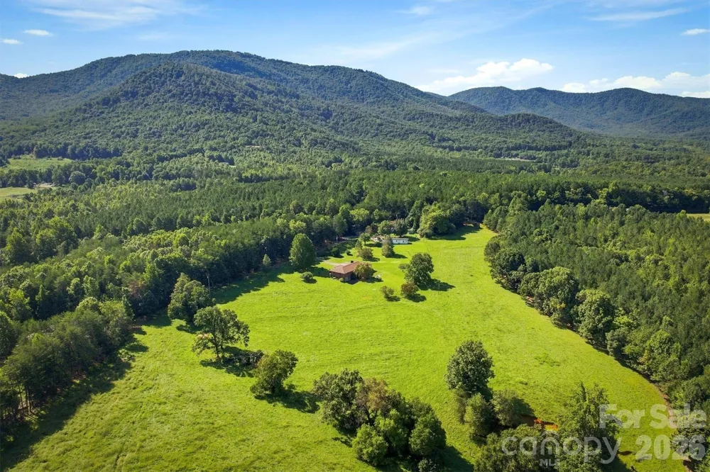 5158 Bob Farr Drive Morganton, NC 28655