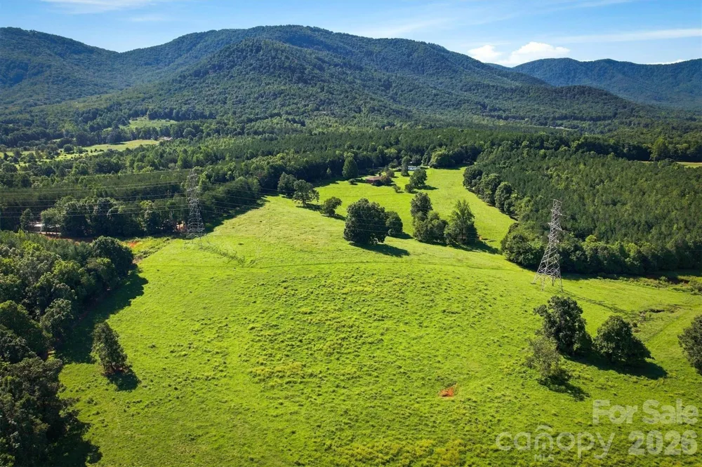 5158 Bob Farr Drive Morganton, NC 28655