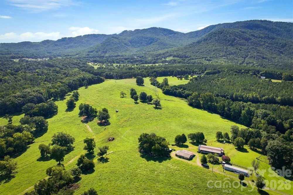 5158 Bob Farr Drive Morganton, NC 28655