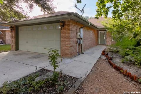 1674 LANTANA CIR