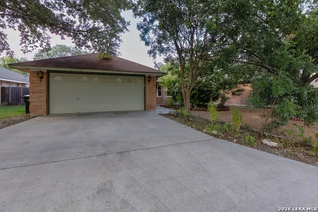 1674 LANTANA CIR New Braunfels, TX 78130