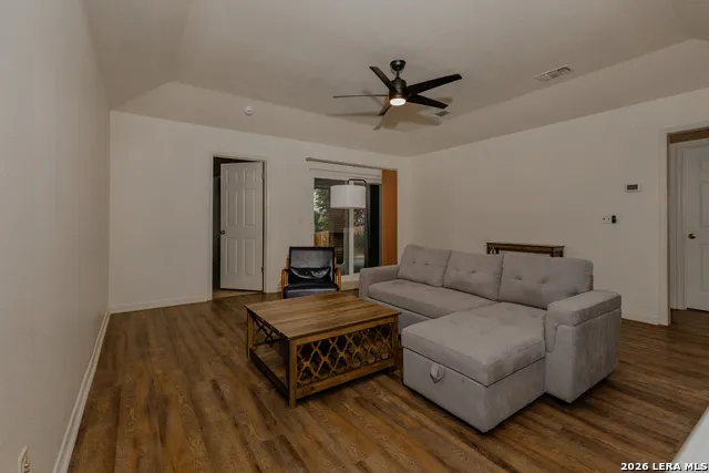 1674 LANTANA CIR New Braunfels, TX 78130