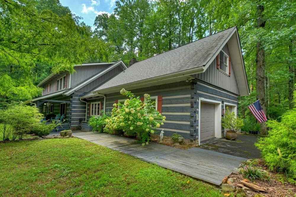 606 Johntown Road Ellijay, GA 30536