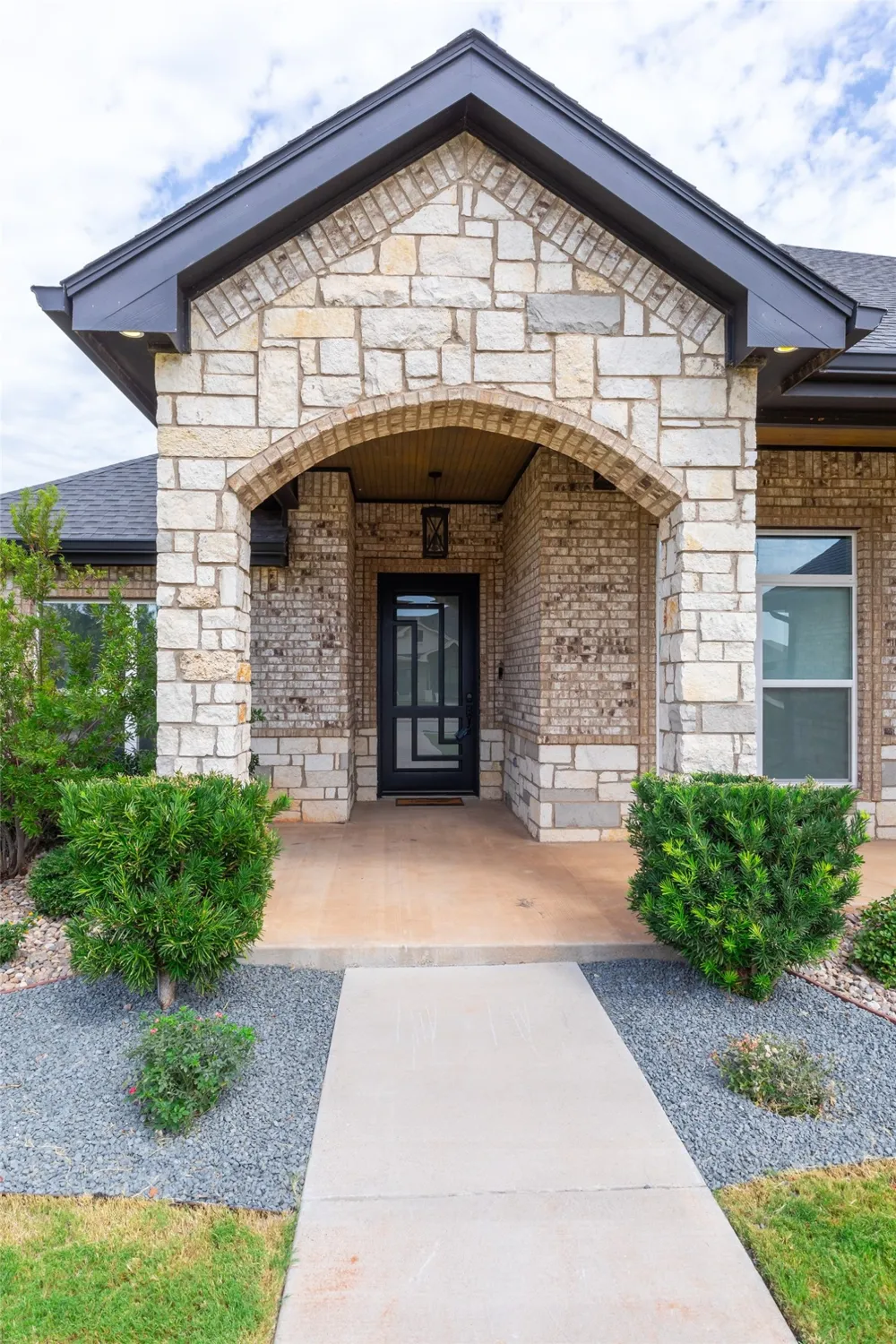 2301 Manor Oaks Terrace Abilene, TX 79602