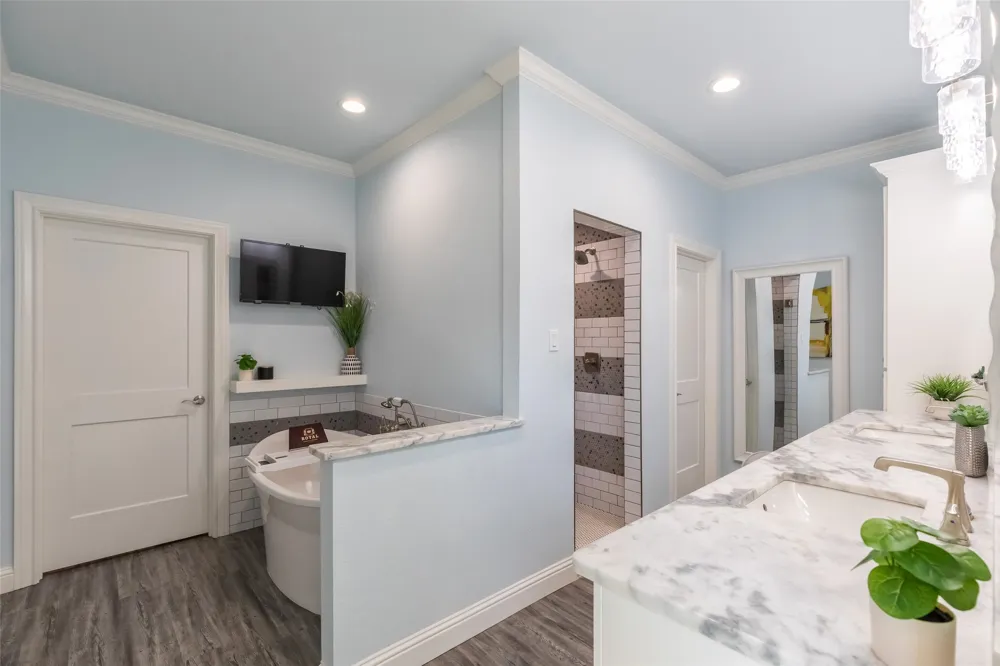2301 Manor Oaks Terrace Abilene, TX 79602