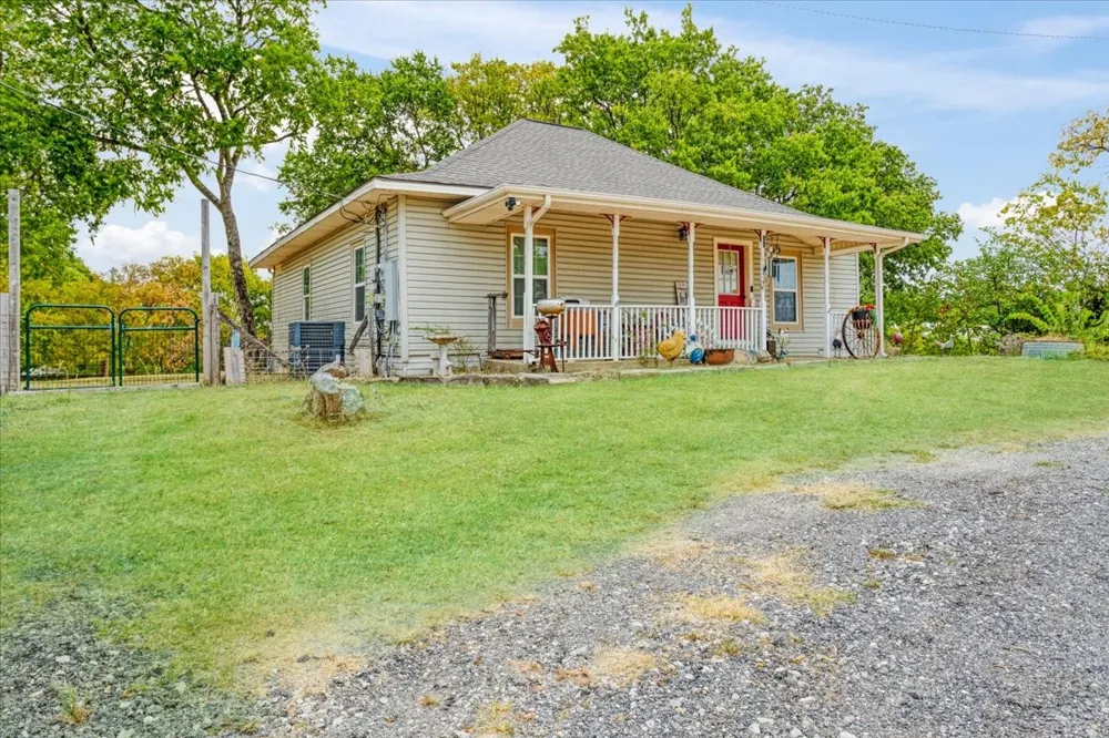 7436 FM 2729 Van Alstyne, TX 75495