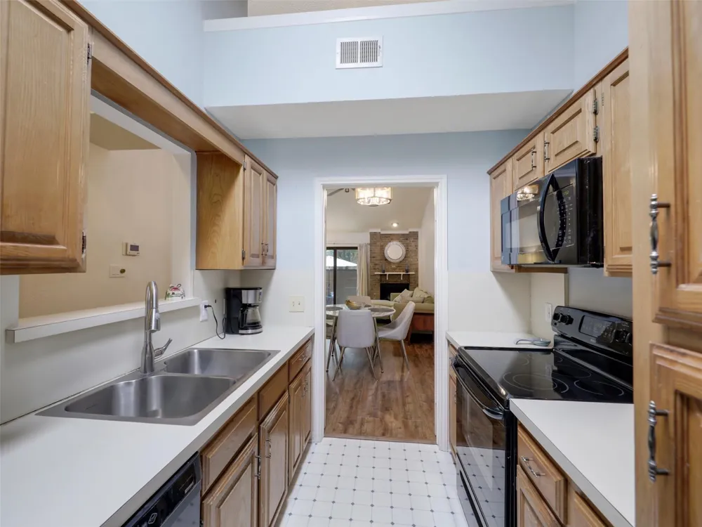 2204 W Park Boulevard #2803 Plano, TX 75075