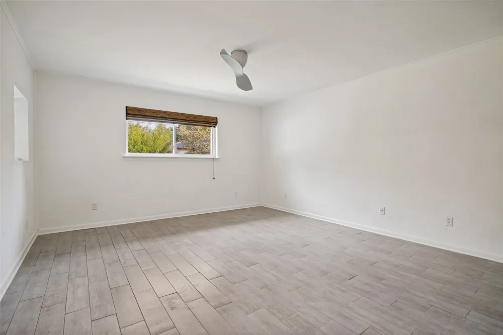 916 Loganwood Avenue Richardson, TX 75080