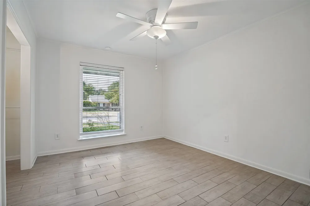 916 Loganwood Avenue Richardson, TX 75080