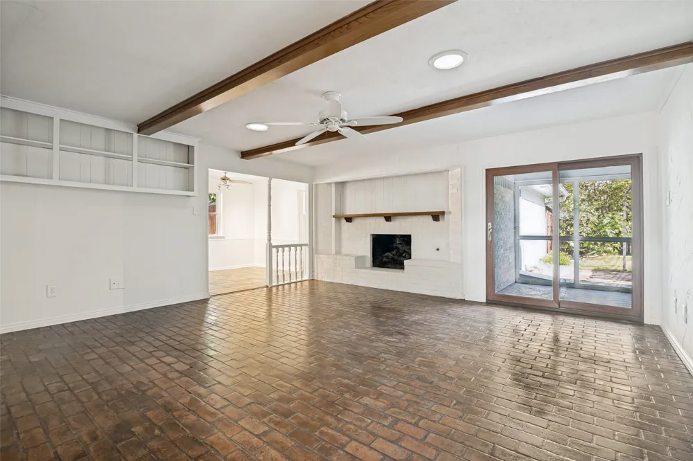 916 Loganwood Avenue Richardson, TX 75080