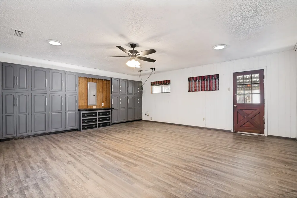 916 Loganwood Avenue Richardson, TX 75080