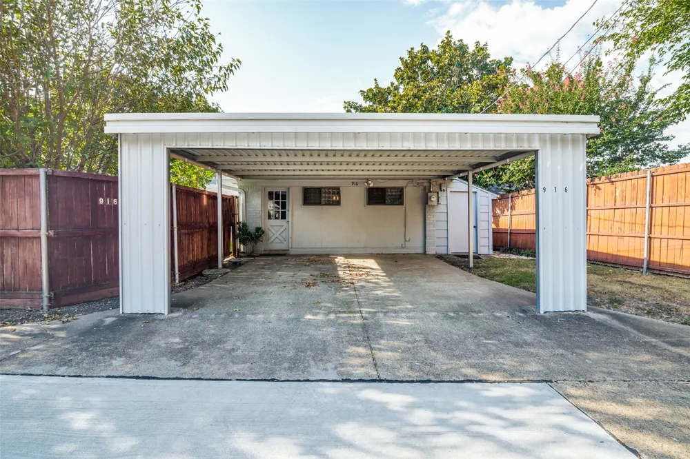 916 Loganwood Avenue Richardson, TX 75080