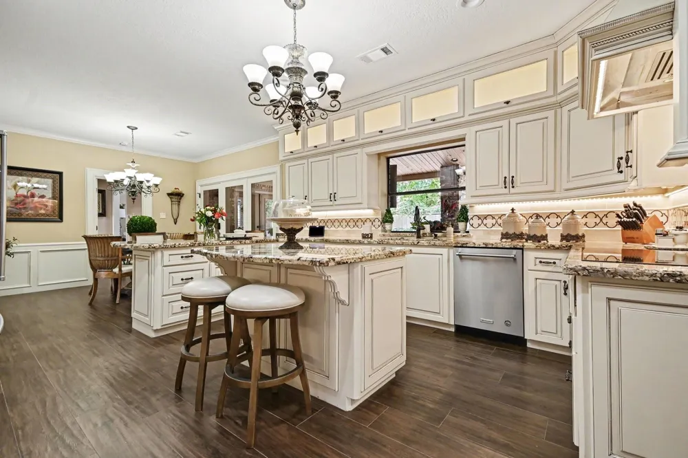315 Oakview Circle El Lago, TX 77586