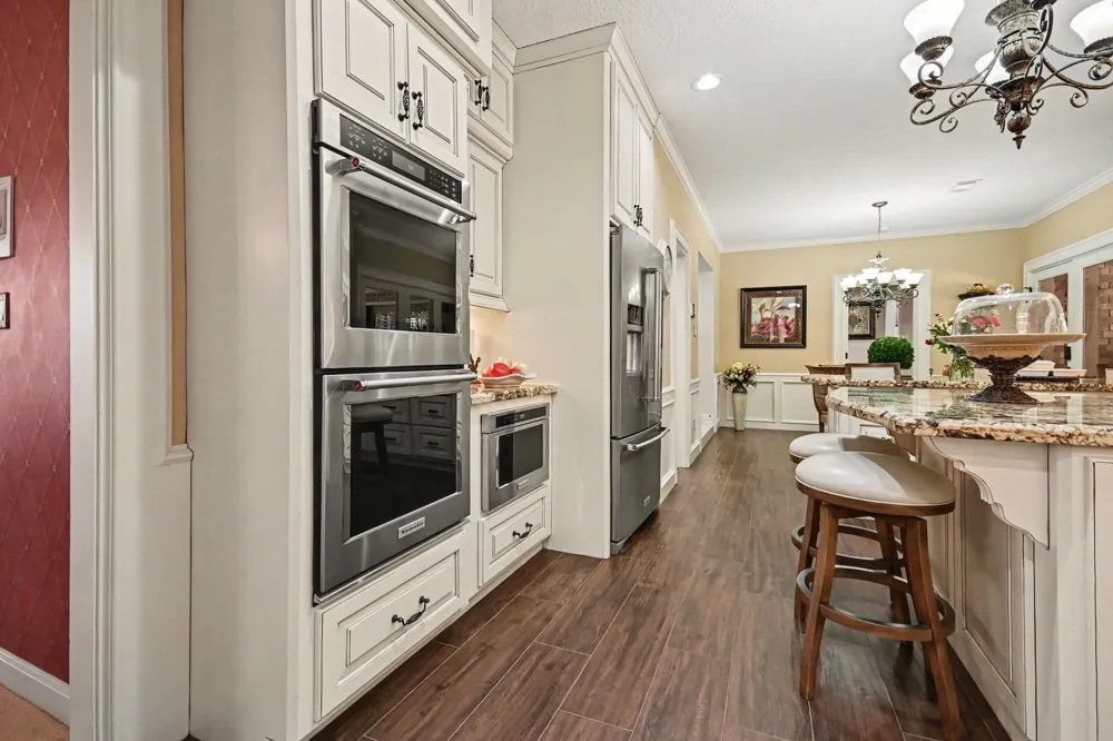 315 Oakview Circle El Lago, TX 77586