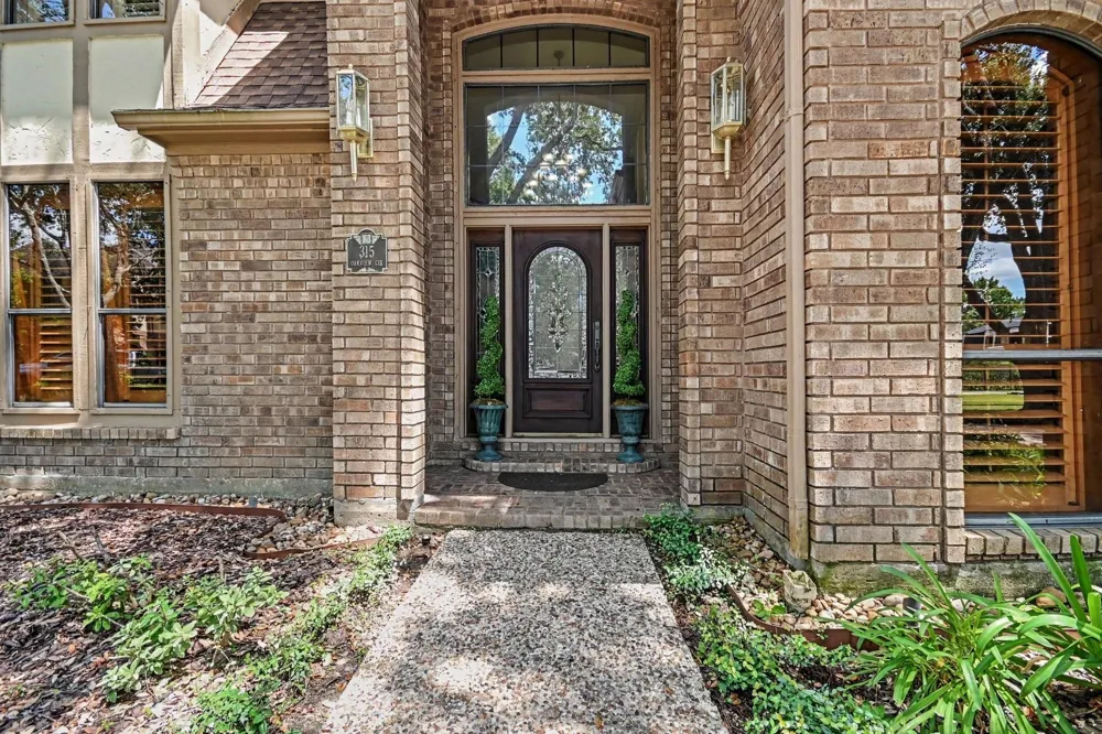 315 Oakview Circle El Lago, TX 77586