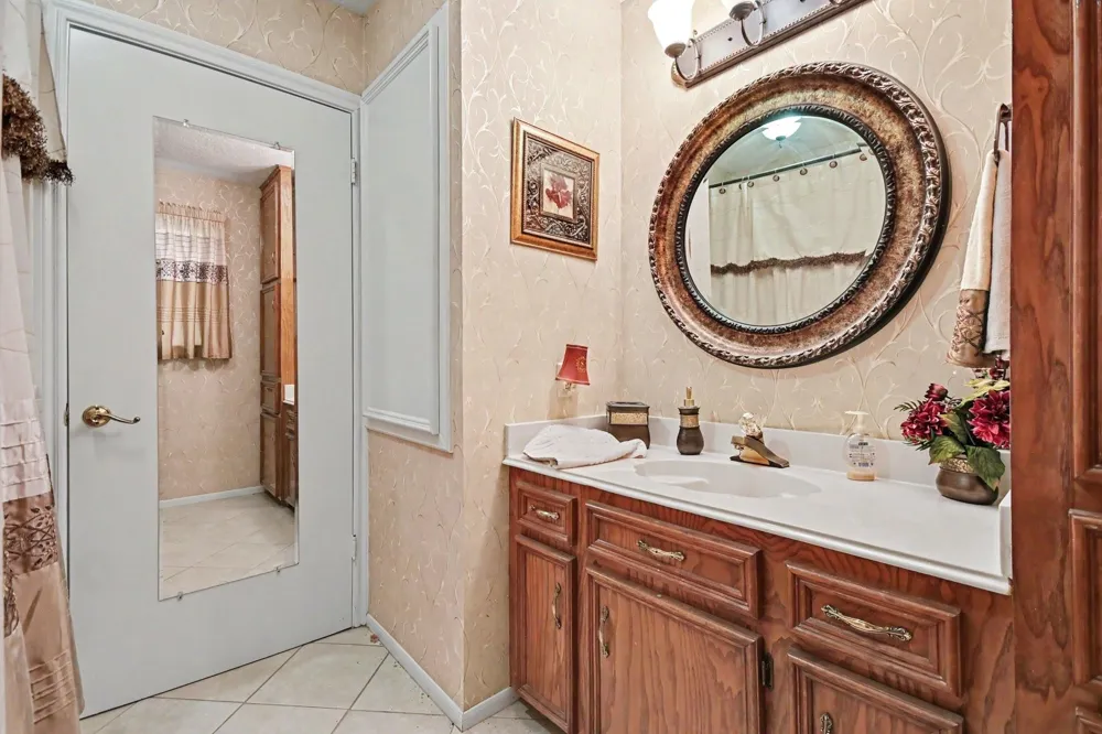 315 Oakview Circle El Lago, TX 77586