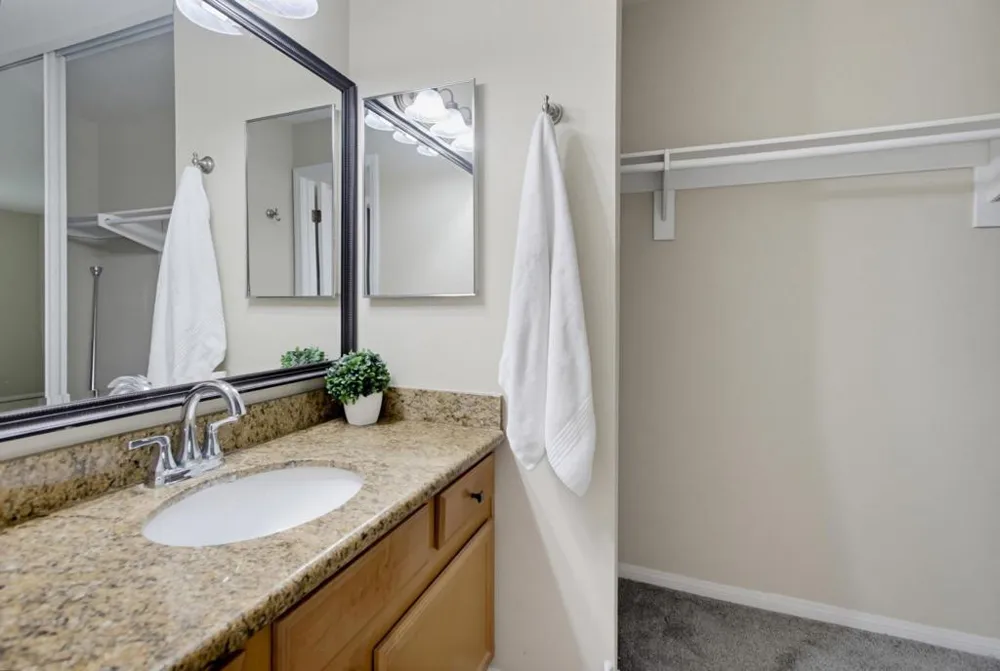 3456 Castle Glen Dr #256 San Diego, CA 92123