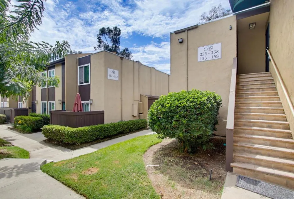 3456 Castle Glen Dr #256 San Diego, CA 92123
