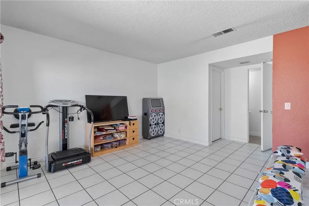 38224 San Mateo Palmdale, CA 93551