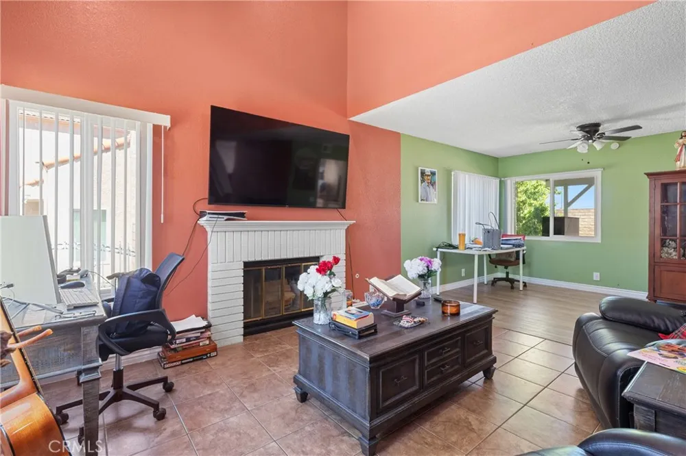 38224 San Mateo Palmdale, CA 93551