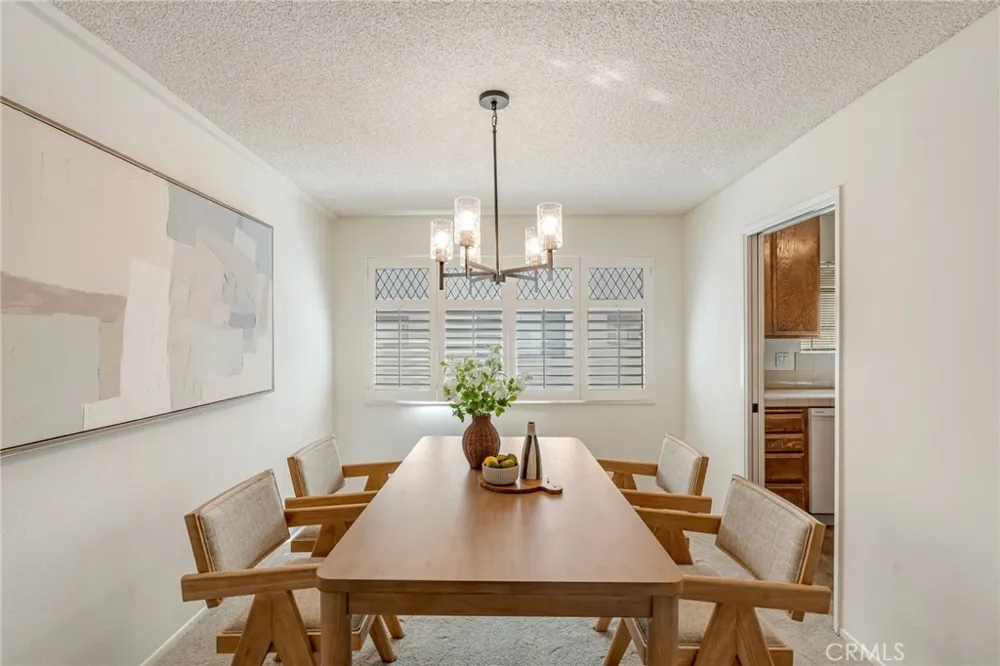 26015 Alizia Canyon #B Calabasas, CA 91302