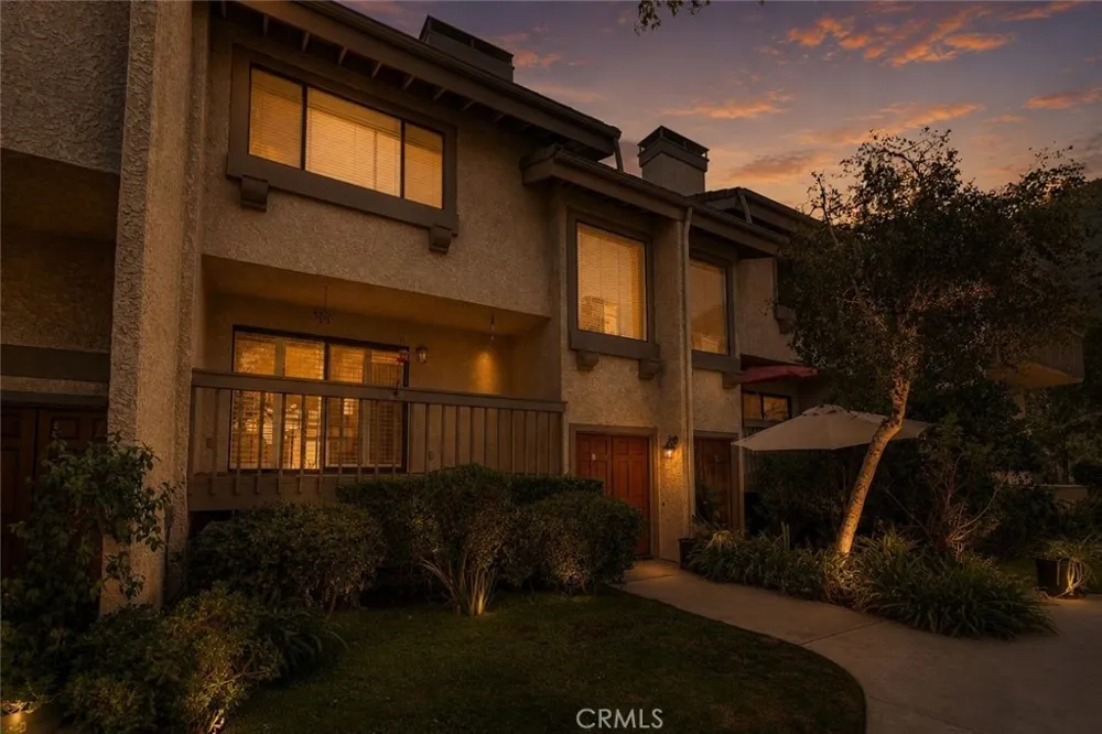 26015 Alizia Canyon #B Calabasas, CA 91302