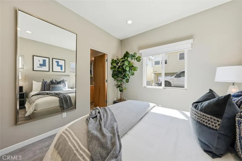 2406 Ocean Drive Manhattan Beach, CA 90266