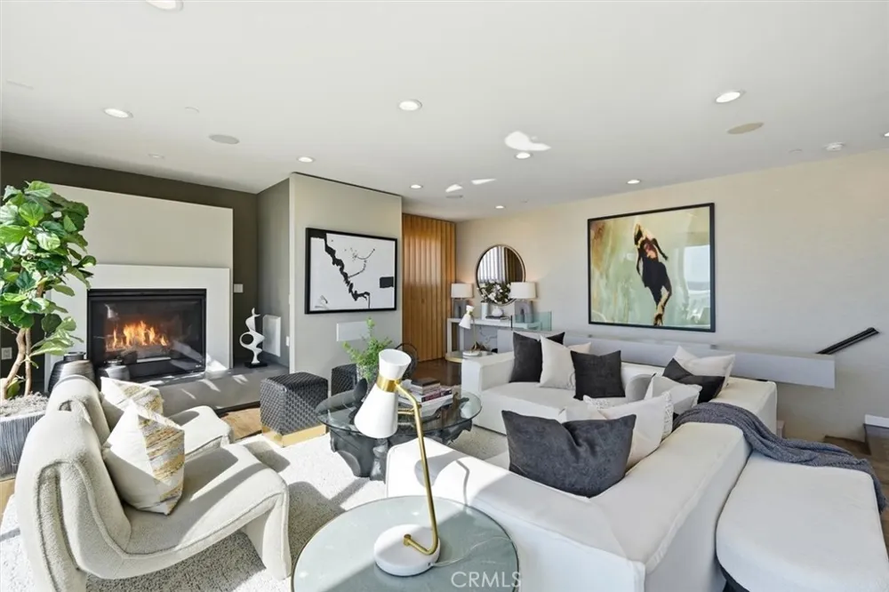 2406 Ocean Drive Manhattan Beach, CA 90266