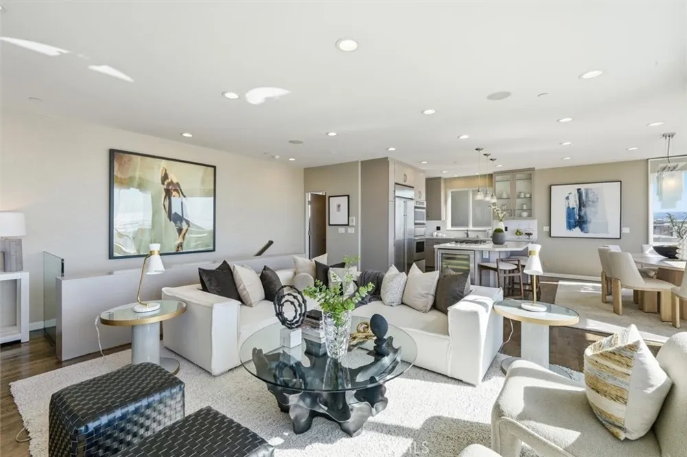 2406 Ocean Drive Manhattan Beach, CA 90266