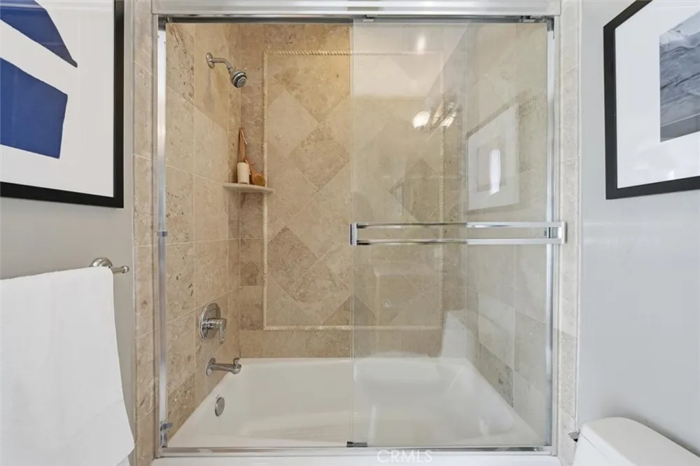 2406 Ocean Drive Manhattan Beach, CA 90266