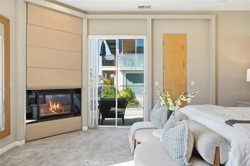 2406 Ocean Drive Manhattan Beach, CA 90266