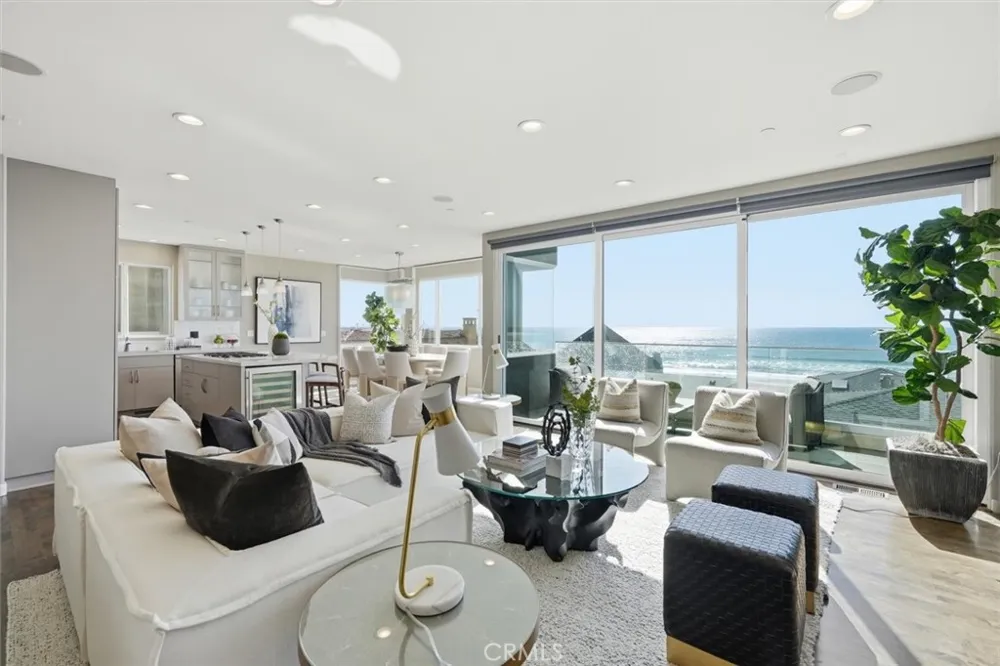2406 Ocean Drive Manhattan Beach, CA 90266