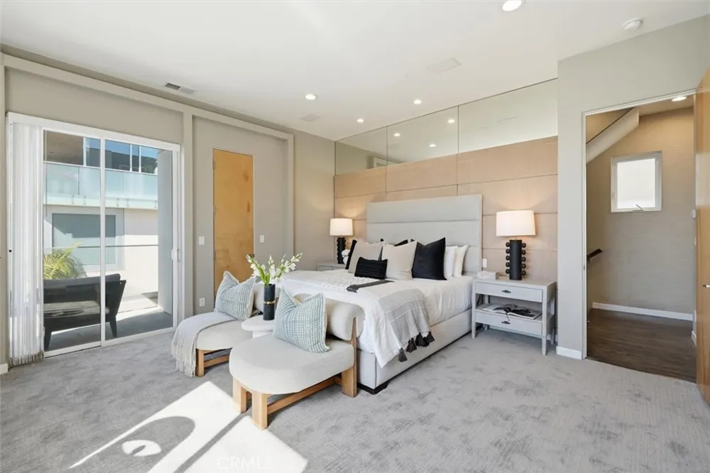 2406 Ocean Drive Manhattan Beach, CA 90266